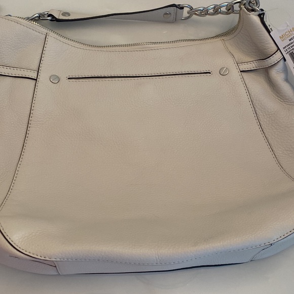 NWT Michael Kors Megan large vanilla shoulder purse. - Picture 3 of 15